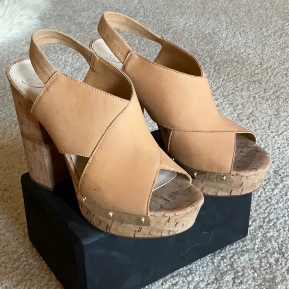 Platform Block Heel Fergie Nude leather 8M